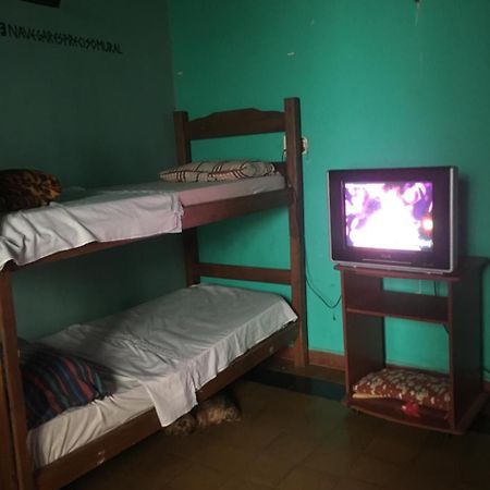 بوساداس Hostel Costa Mosquito المظهر الخارجي الصورة